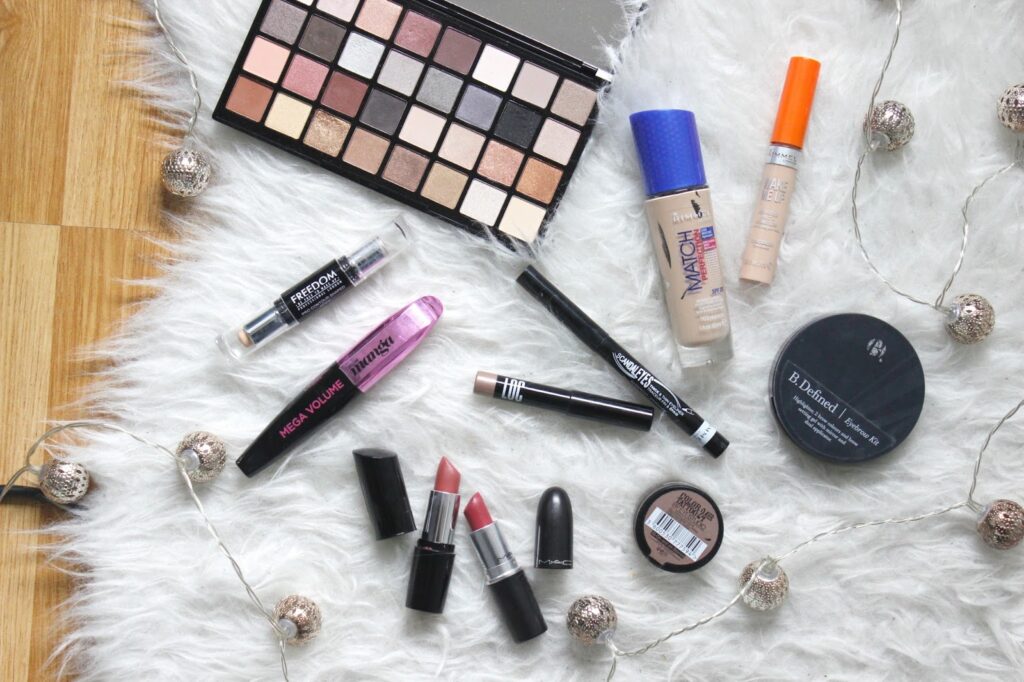 See The Stars - Everyday Makeup See The Stars - Everyday makeup