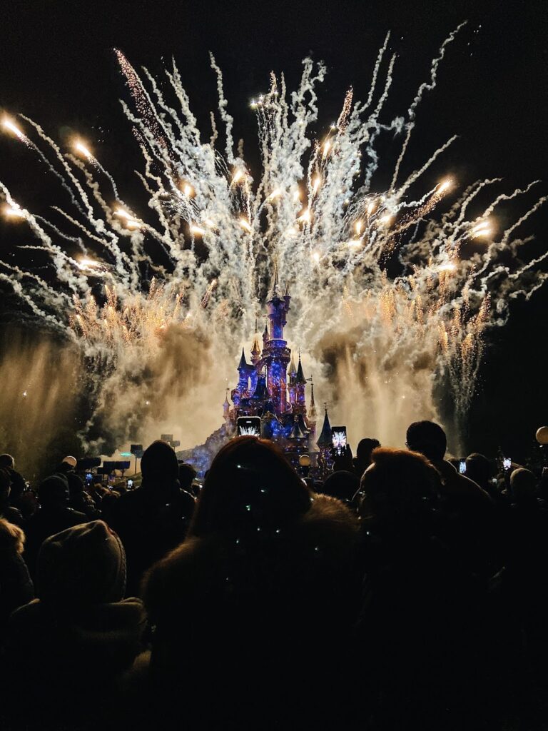 24 HOURS IN DISNEYLAND PARIS.
